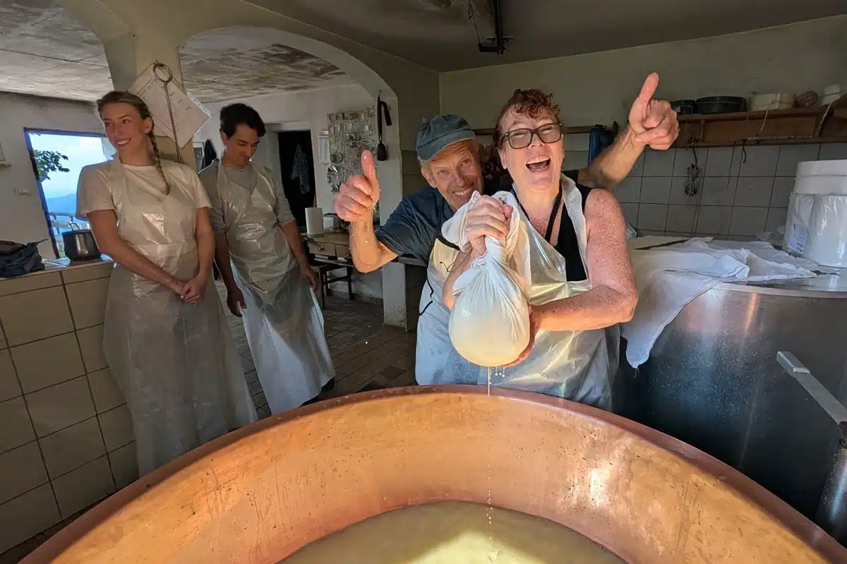 www.socavalley.com Cheesemaking Alpine Meadows Soca Valley Slovenia - Cheese out of Milch